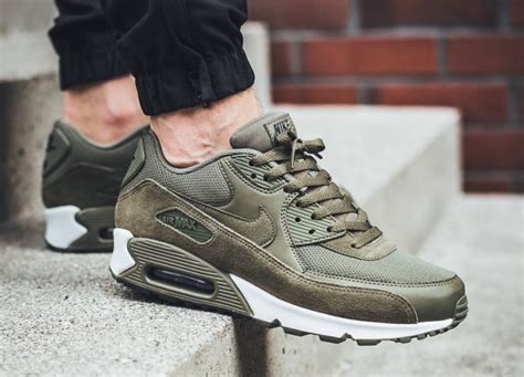 nike air max 90 essential heren medium olive|nike air max 90 women.